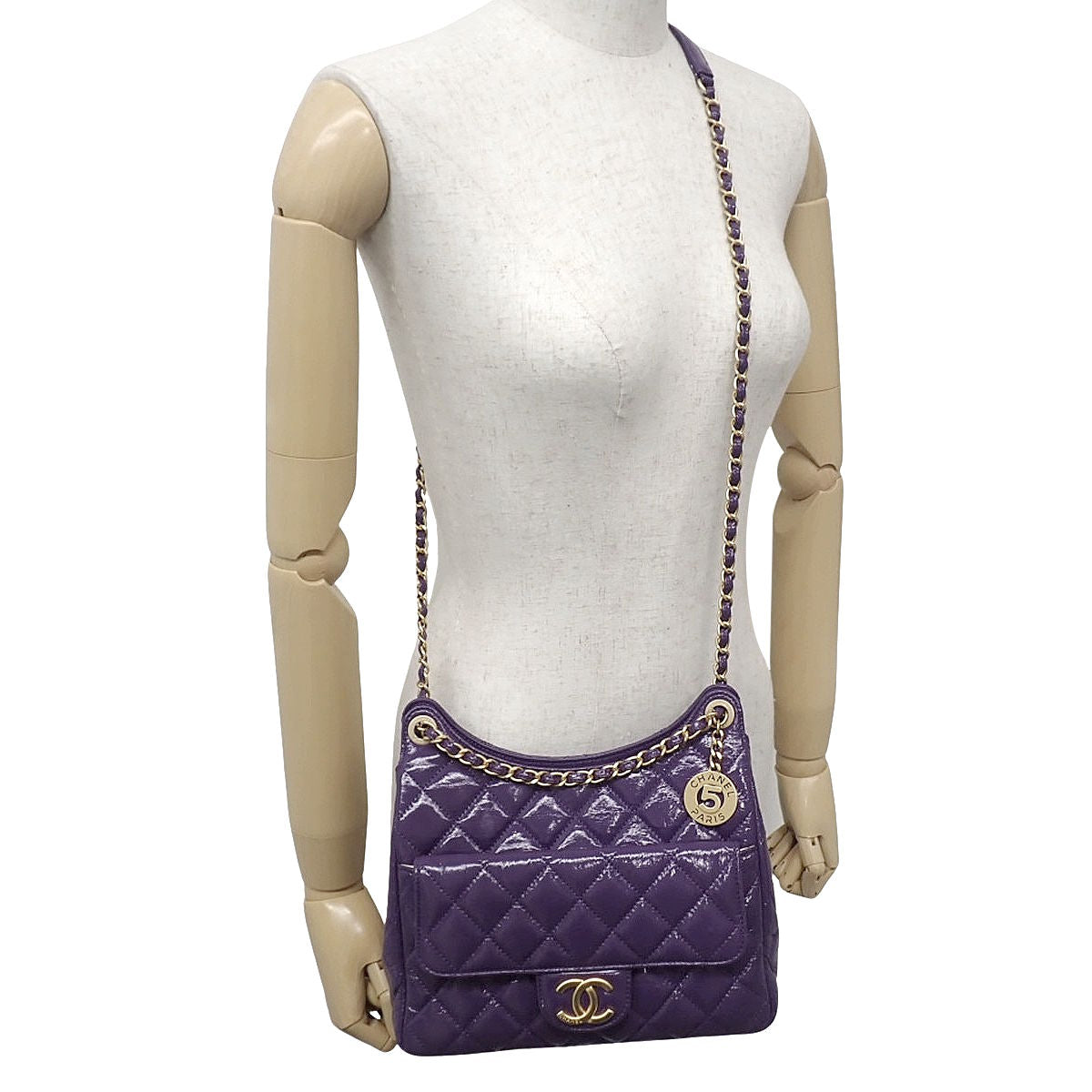 Matelassé Coco Mark Chain Shoulder Bag Patent Leather Purple AS4323