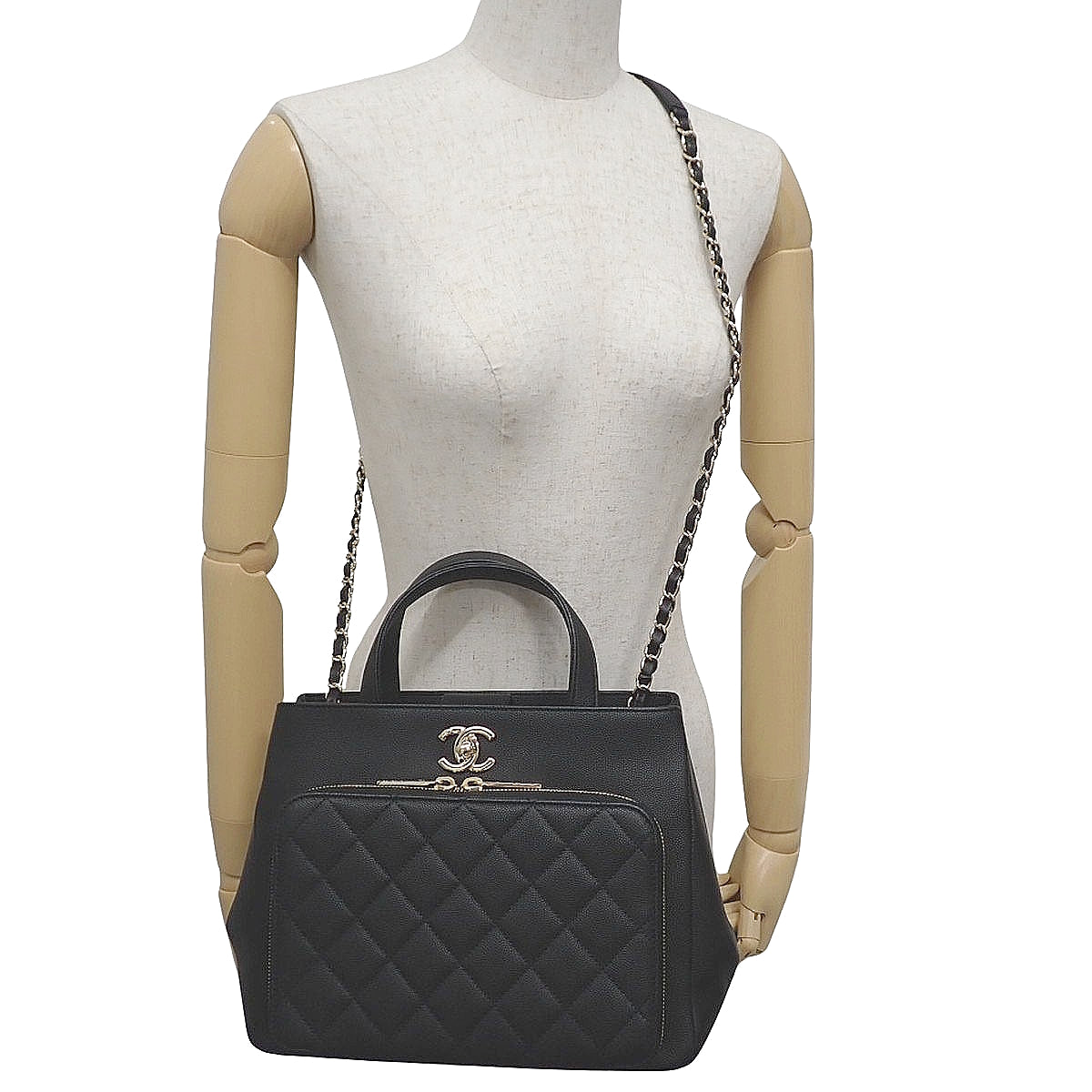 Matelasse Affinity Small Caviar Skin Black A93750 2-Way Shoulder/Crossbody Bag