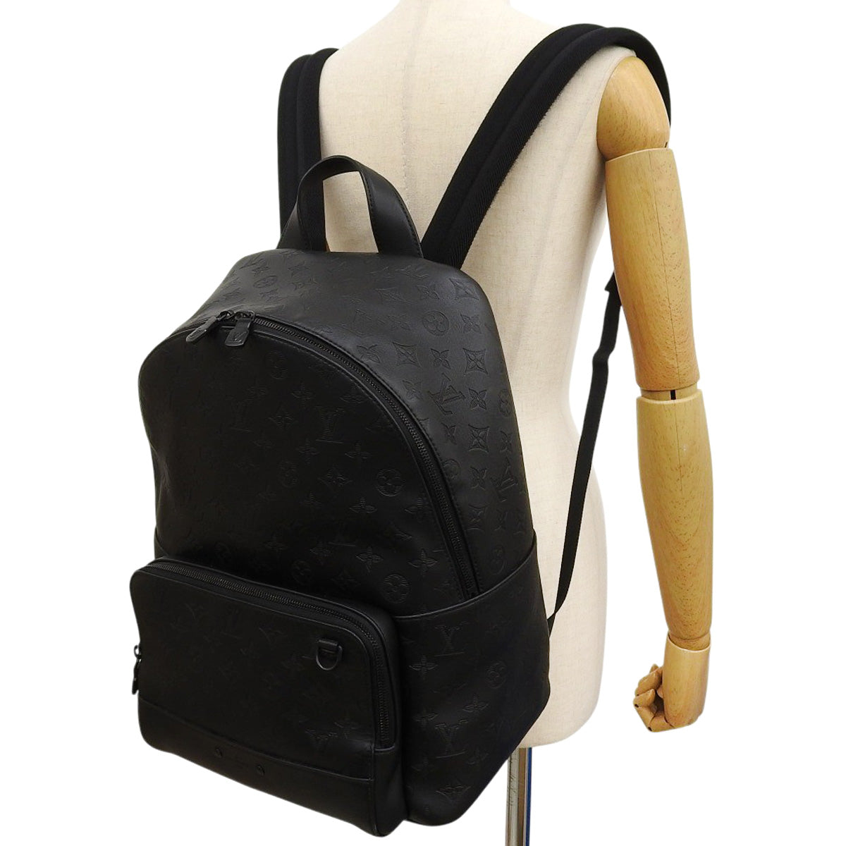 モノグラム・シャドウ ディスカバリー バックパックPM ブラック M46109