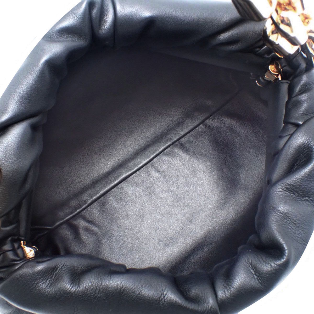 チェーン ポーチ レザー ブラック 620230