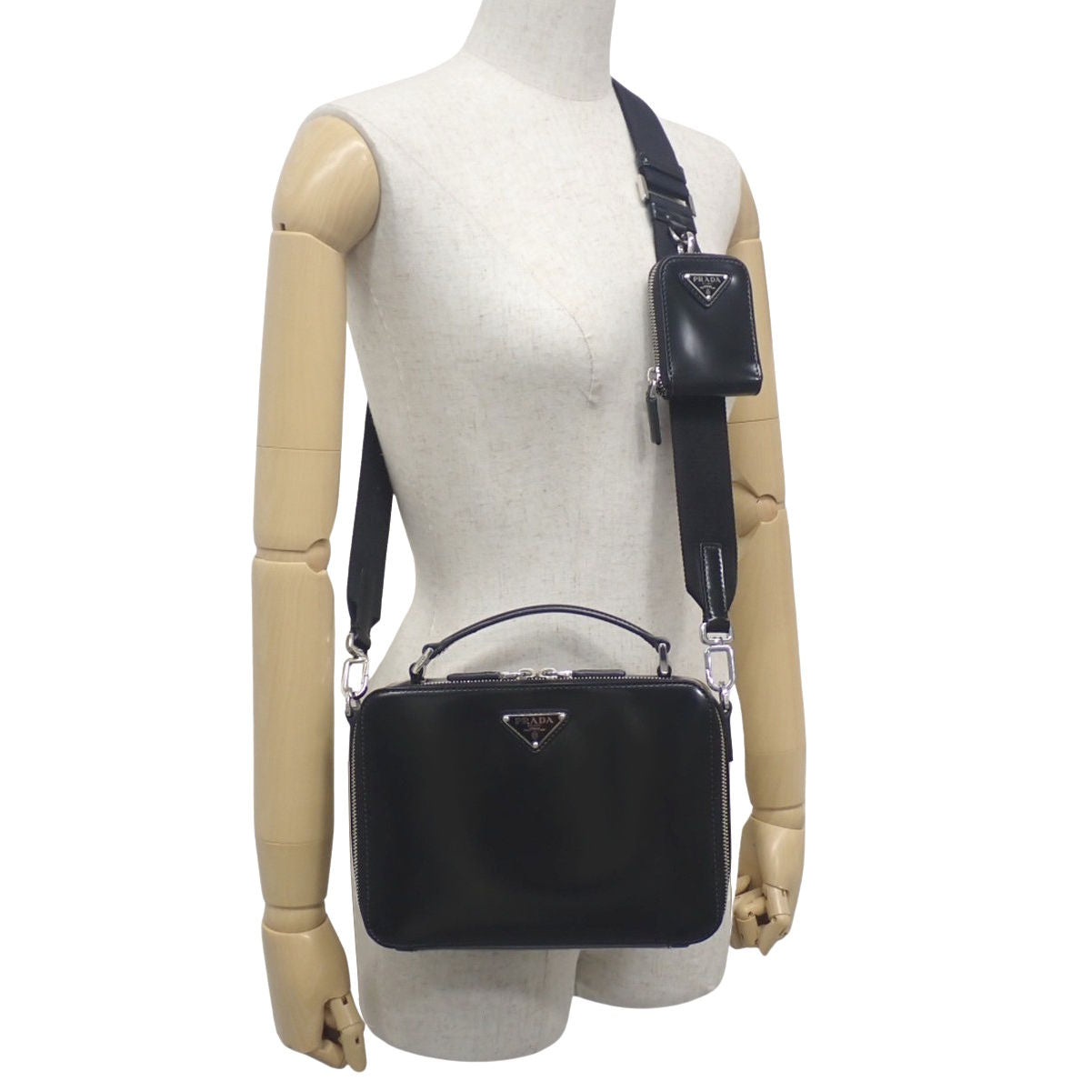 砖块三角形标志皮革包,NERO,2VH069