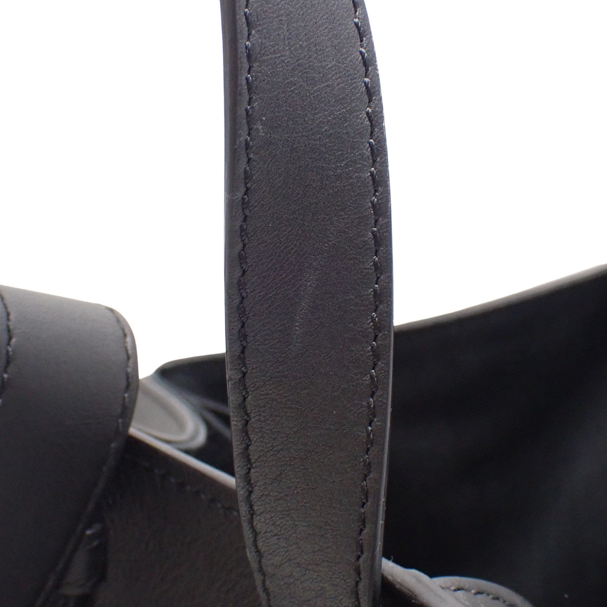 Small Hammock Bag in Black Calfskin, 387.30.S35
