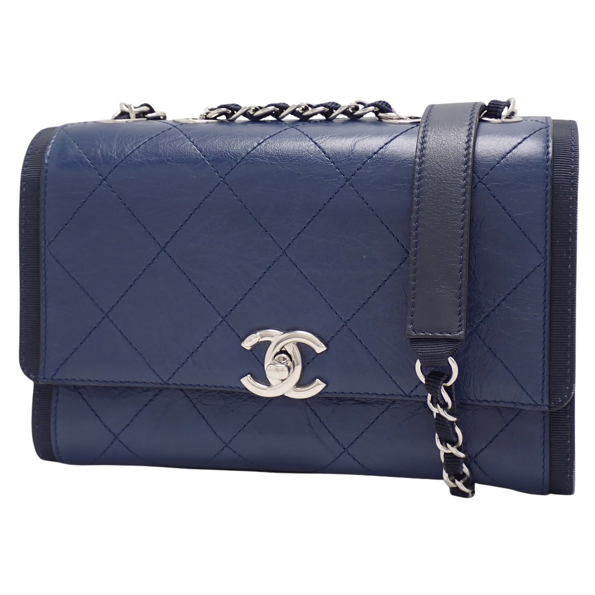 新品箱付き希少 ノベルティ ショルダーバッグ マトラッセ ココマーク ❤️ マトラッセ ココマーク チェーンショルダー レザー ネイビー