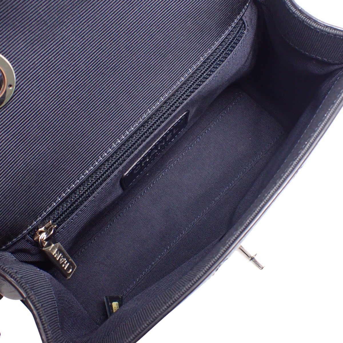 マトラッセ ココマーク チェーンショルダー レザー ネイビー