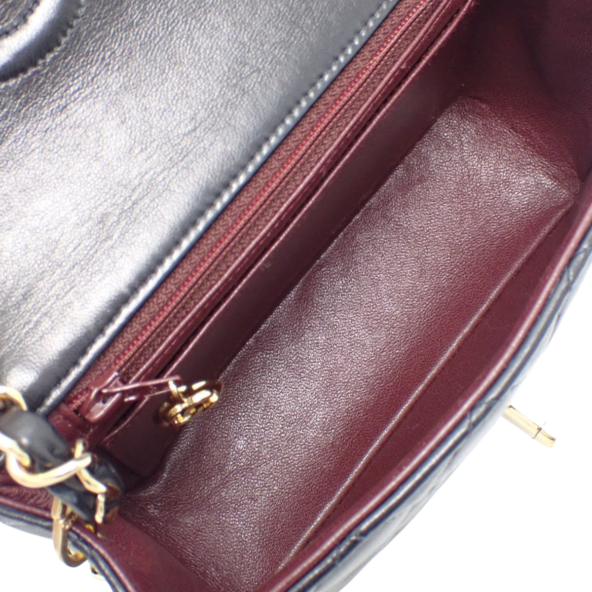 Matelasse Coco Mark Chain Shoulder Bag in Black Lambskin A01115
