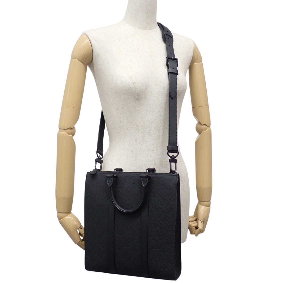 Monogram Taurillon 囊布 M21884