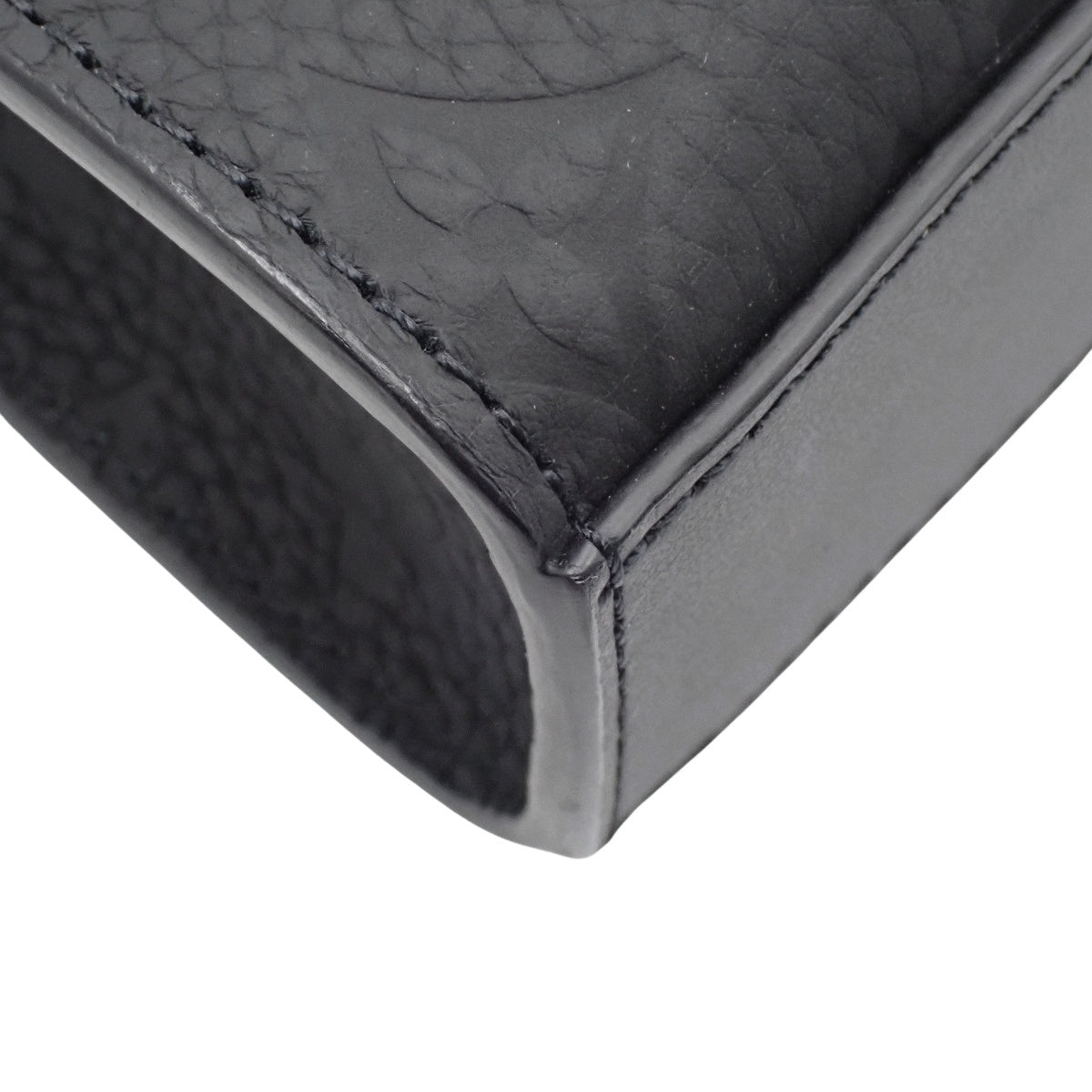 Monogram Taurillon 囊布 M21884