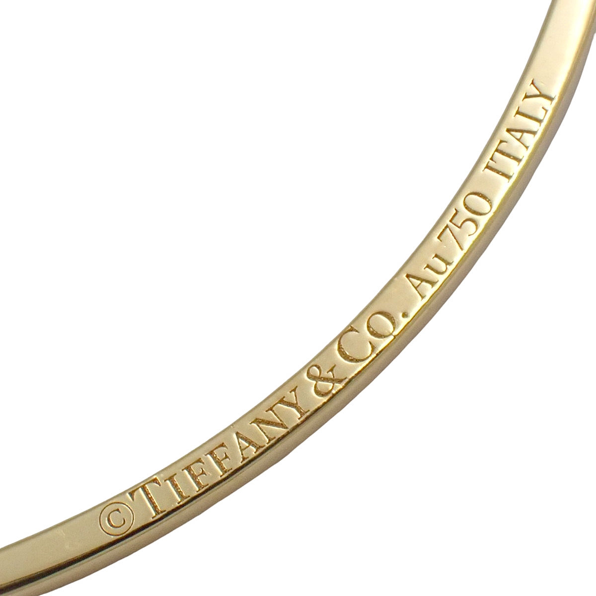 T Smile Pendant with Small Diamond in 18K Yellow Gold, 2.5g