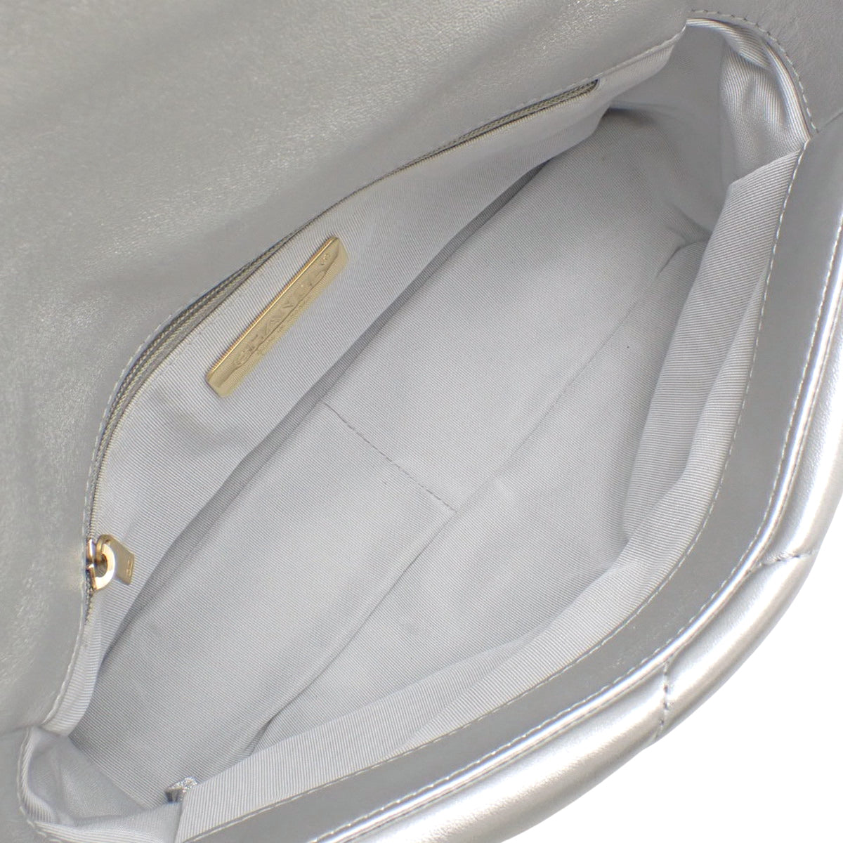 シャネル19 ココマーク チェーンショルダーバッグ ラムスキン シルバー AS1160