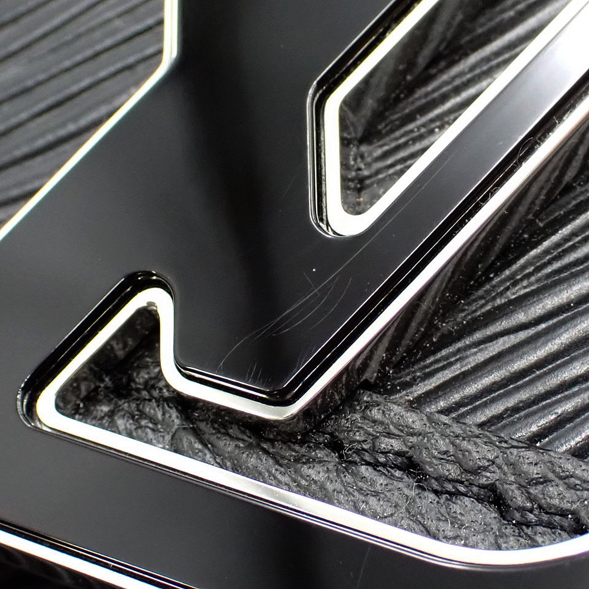 Epi Bussy NM Noir M59386