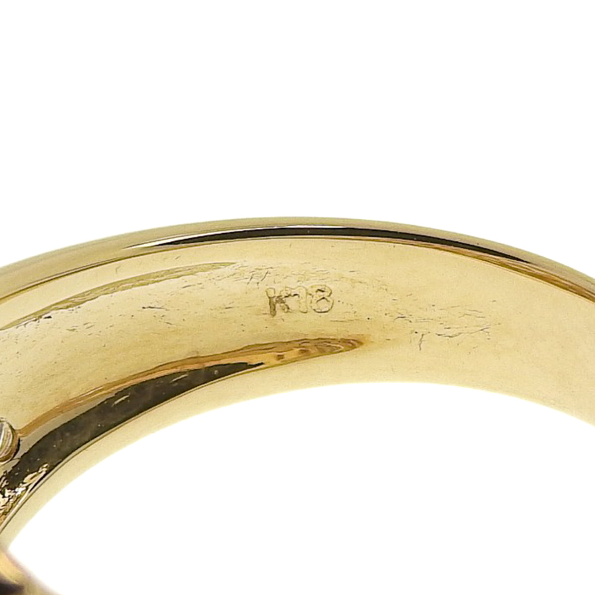 阶梯切割钻石戒指,钻石直径0.86克拉,净度0.82克拉,18K黄金材质,重5.4克