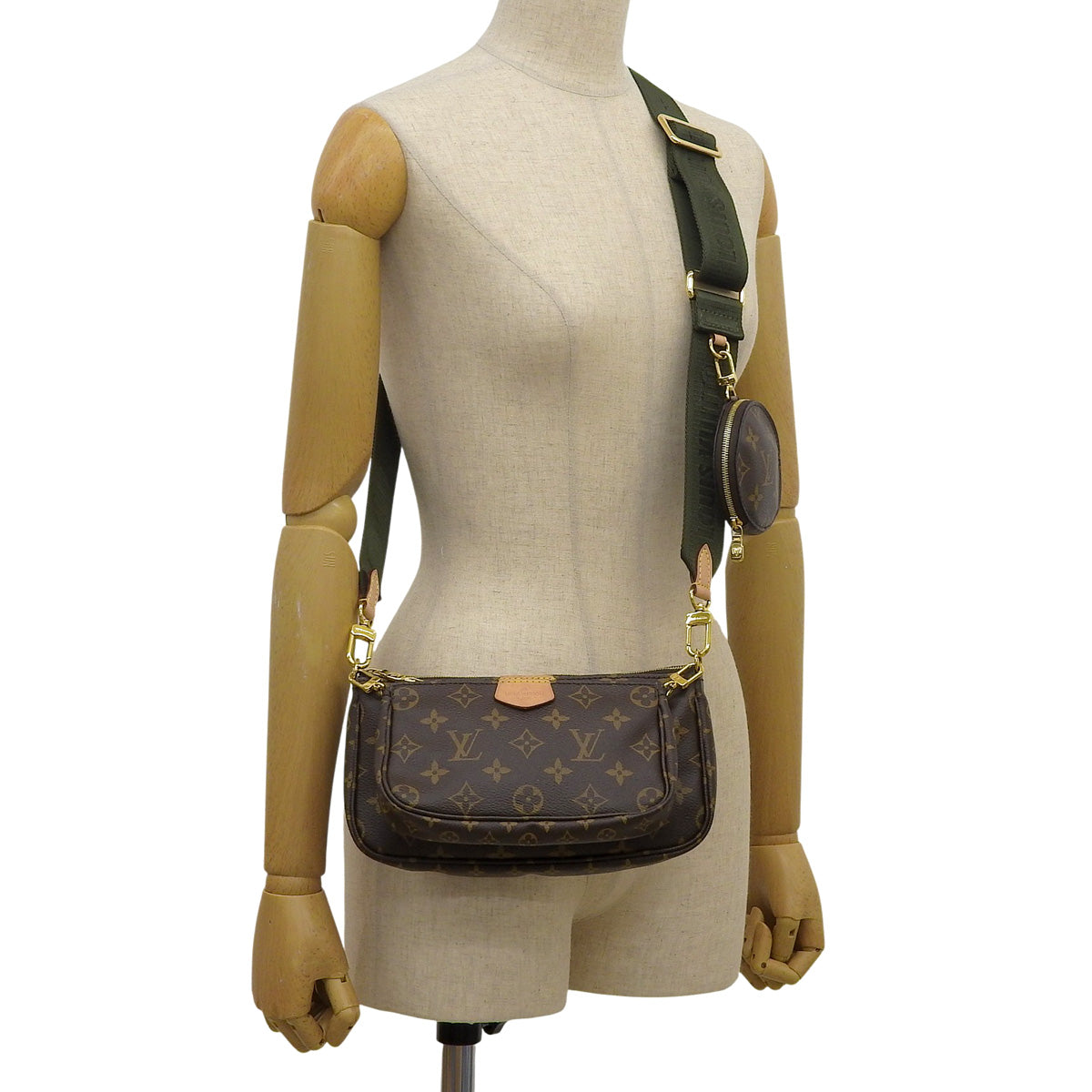 ミュルティ・ポシェット・アクセソワール カーキ M44813