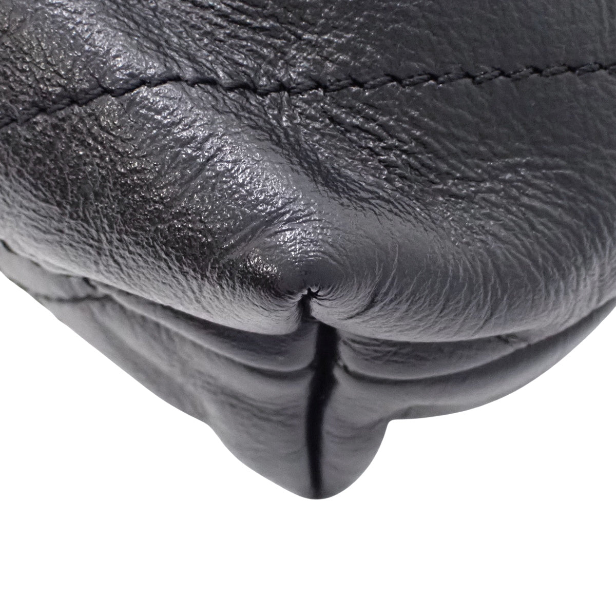 Chanel 22 Mini Handbag in Black Lambskin AS3980