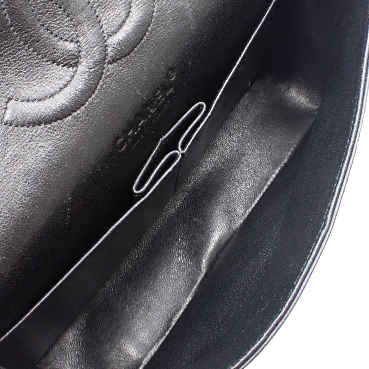 Matelasse Coco Mark 双盖链条肩背包,斜纹软呢、羊皮、黑色和白色 A01112