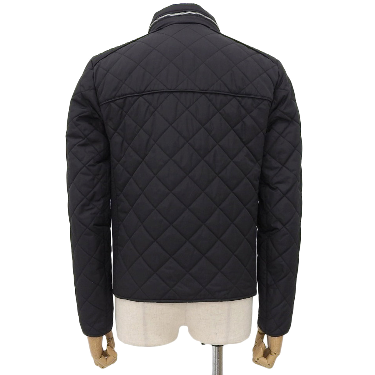 2021款连帽绗缝尼龙夹克,46码