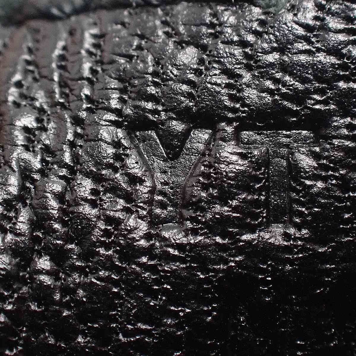 Birkin 25 Touch Togo 鳄鱼皮哑光黑色金配件 Y 字印记