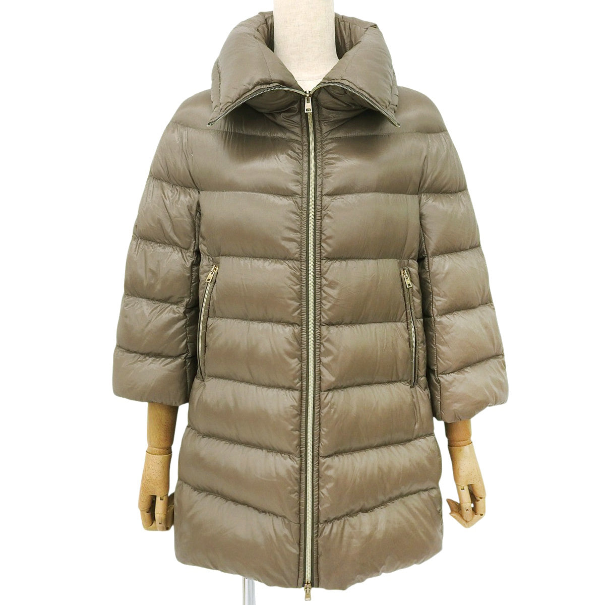 Down jacket 42