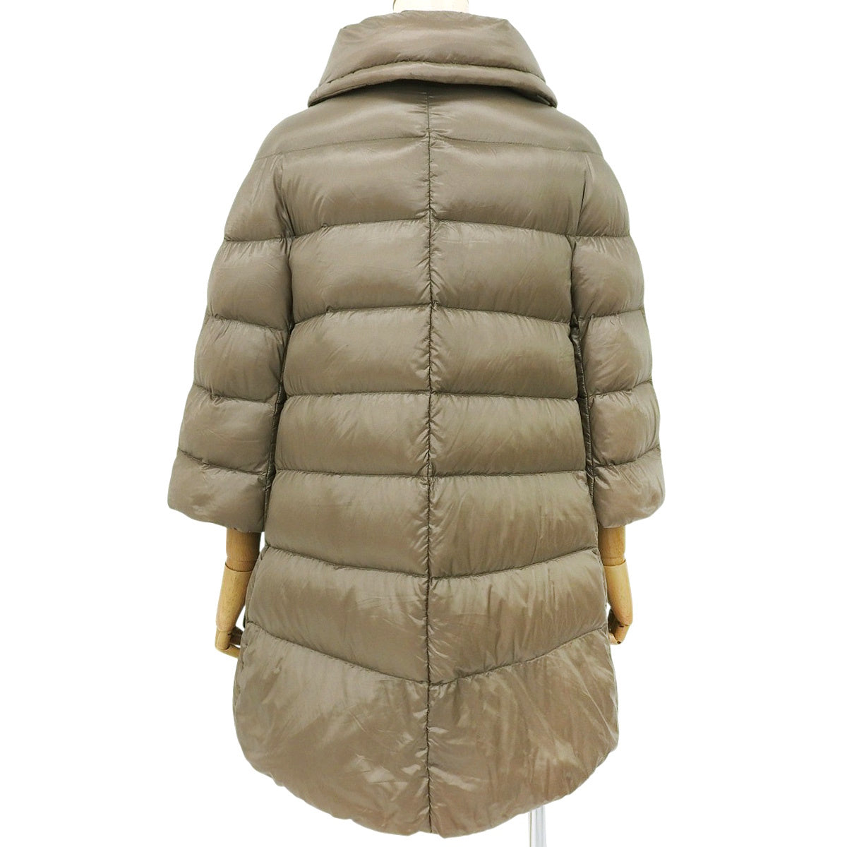 Down jacket 42