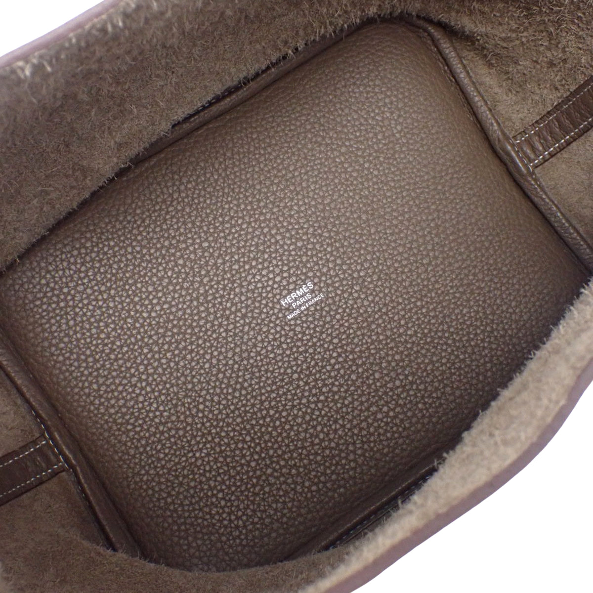 Picotin Lock MM,Taurillon Clemence 皮革,Etoupe 银色五金,C 字印记