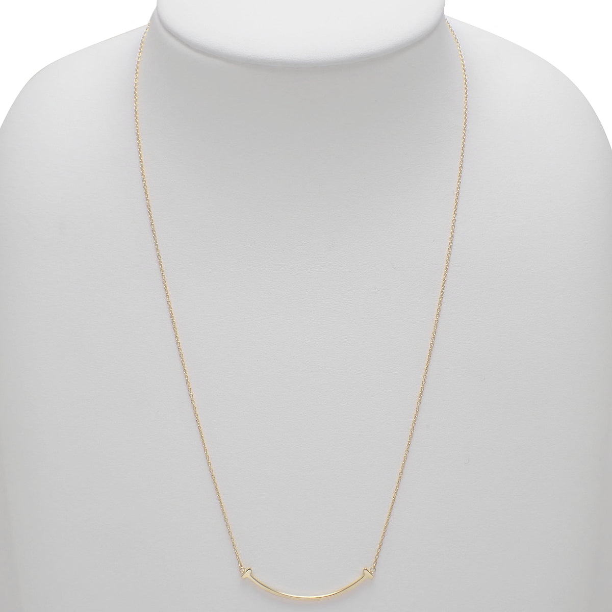 Small Smile Pendant, 18K Yellow Gold, 2.8g