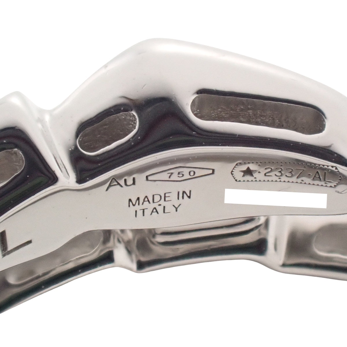 Serpenti Viper 钻石耳环,18K 白金材质,重 8.1 克