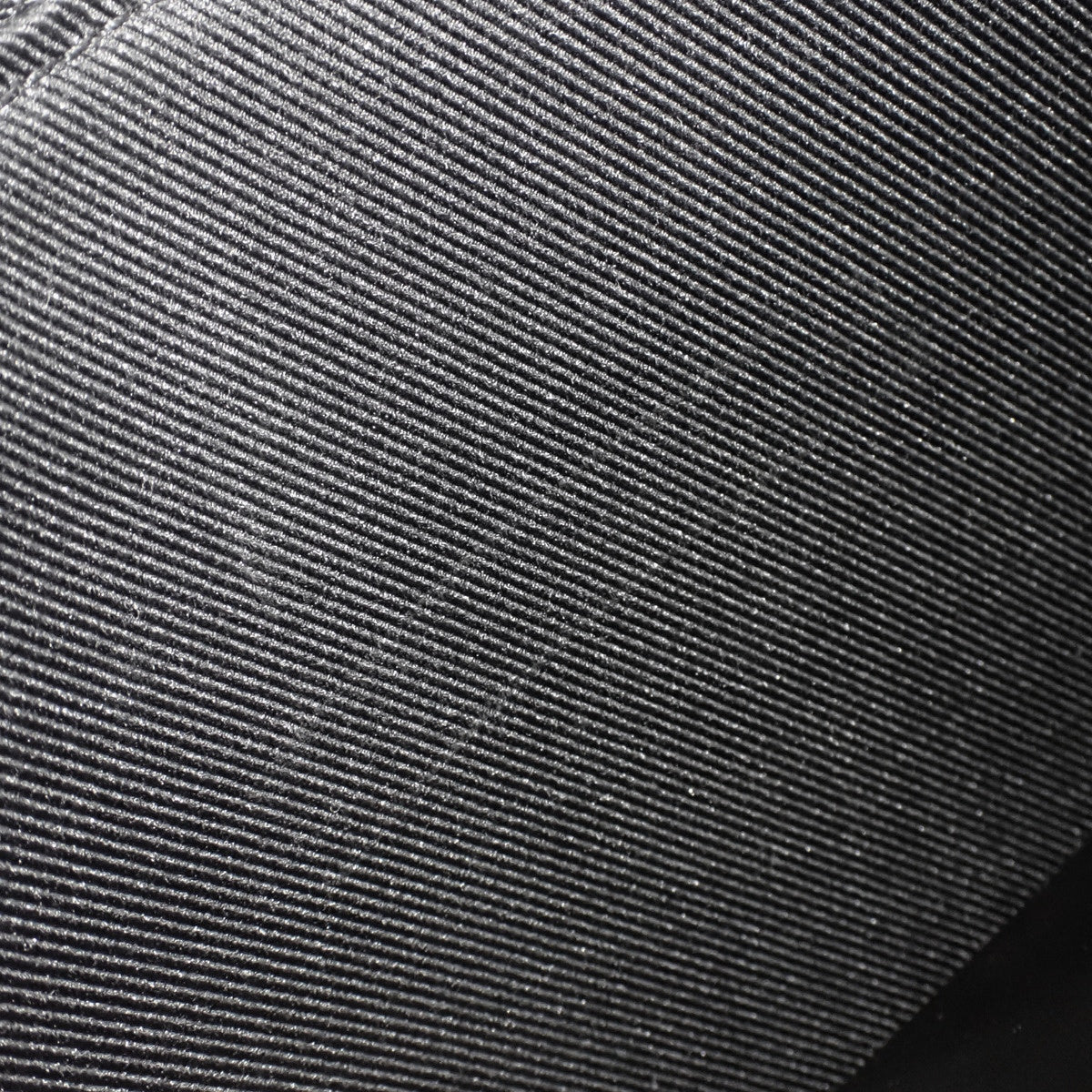 Aerogram Alpha Wearable Wallet in Grained Calfskin Leather, Black, M59161