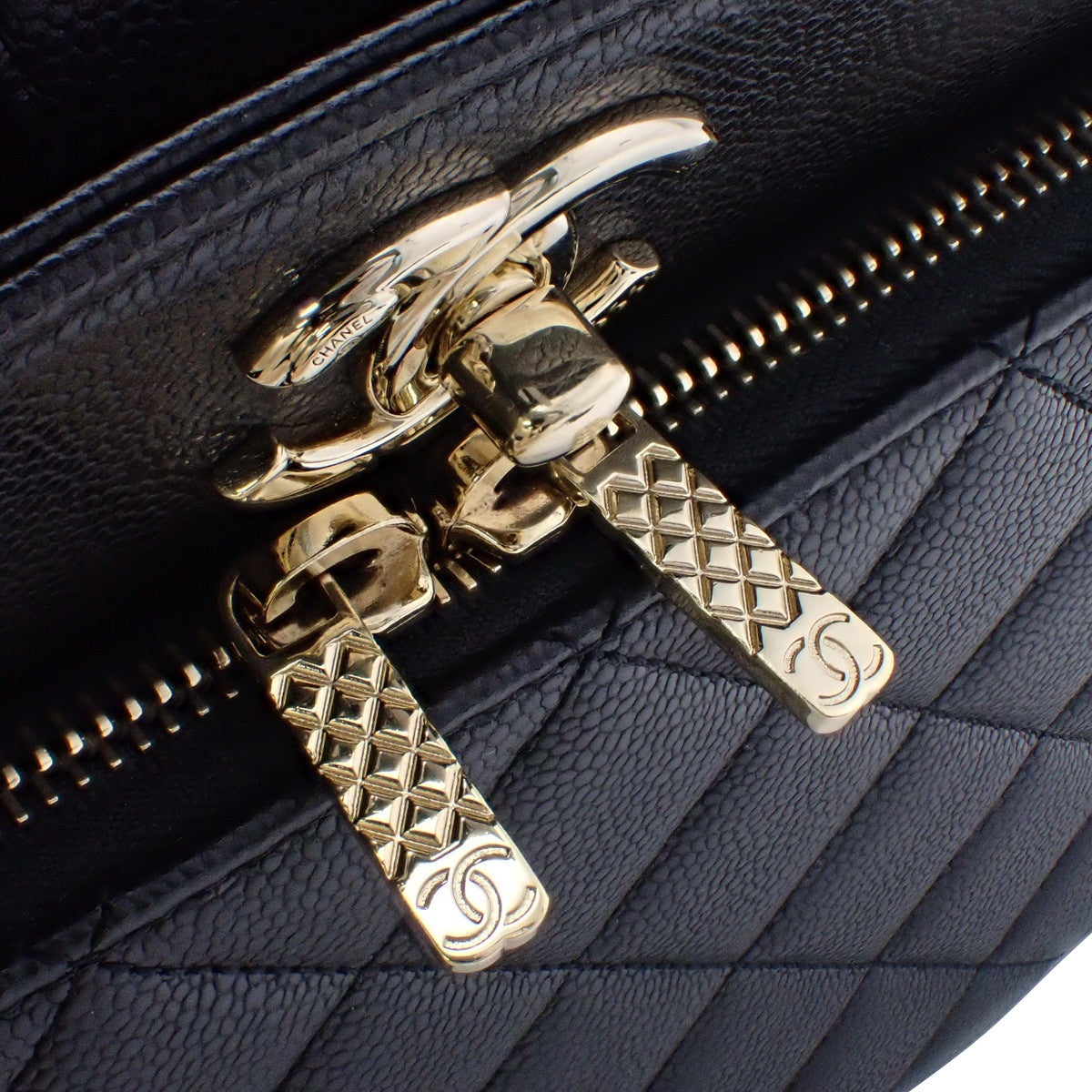 Matelasse Business Affinity Caviar Skin Black