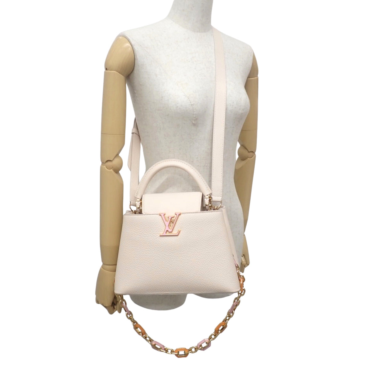 Capucines BB Taurillon 皮革米白色