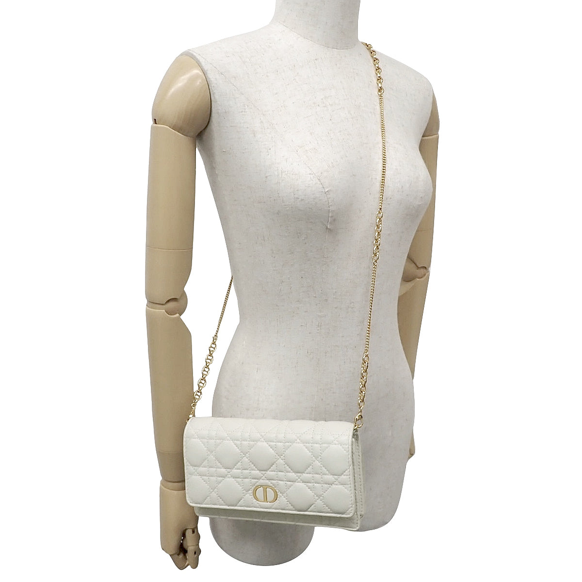 Cannage Dior Caro Chain Pouch in White Calfskin (S5134UWHC_M030)