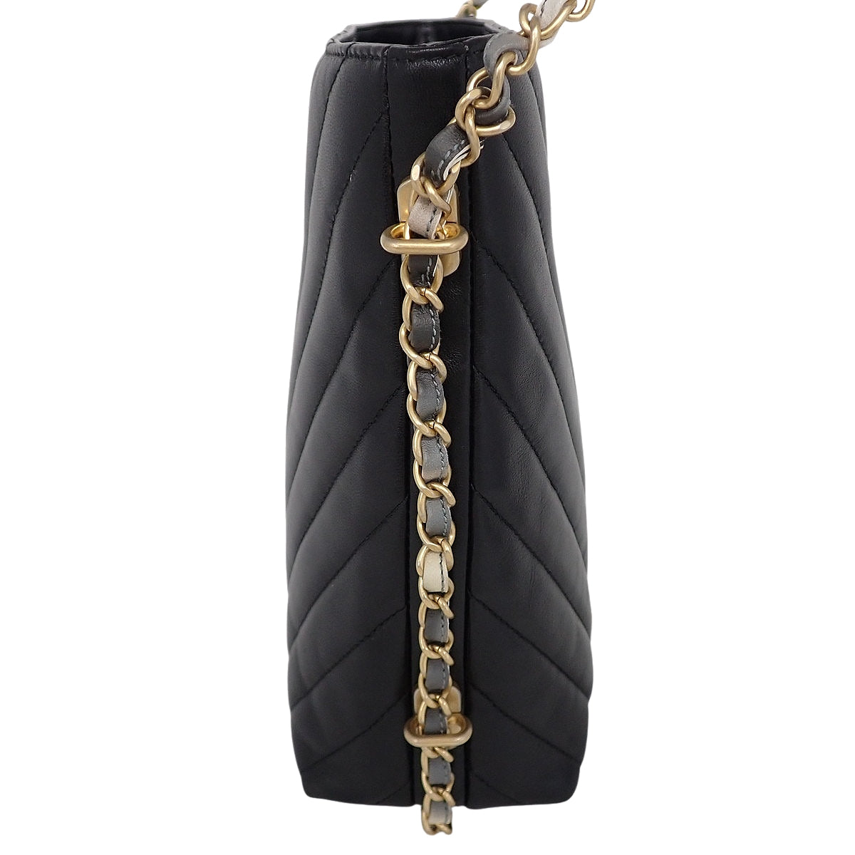 Vステッチ シェブロン チェーンショルダー レザー ブラック