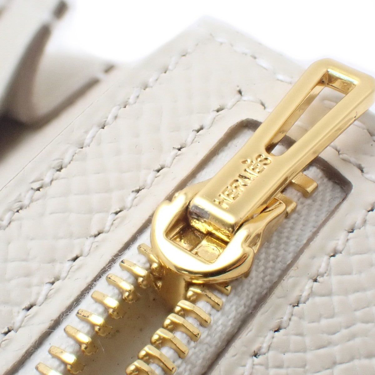 Bearn soufflet, Epsom leather, cream, gold hardware, W stamp