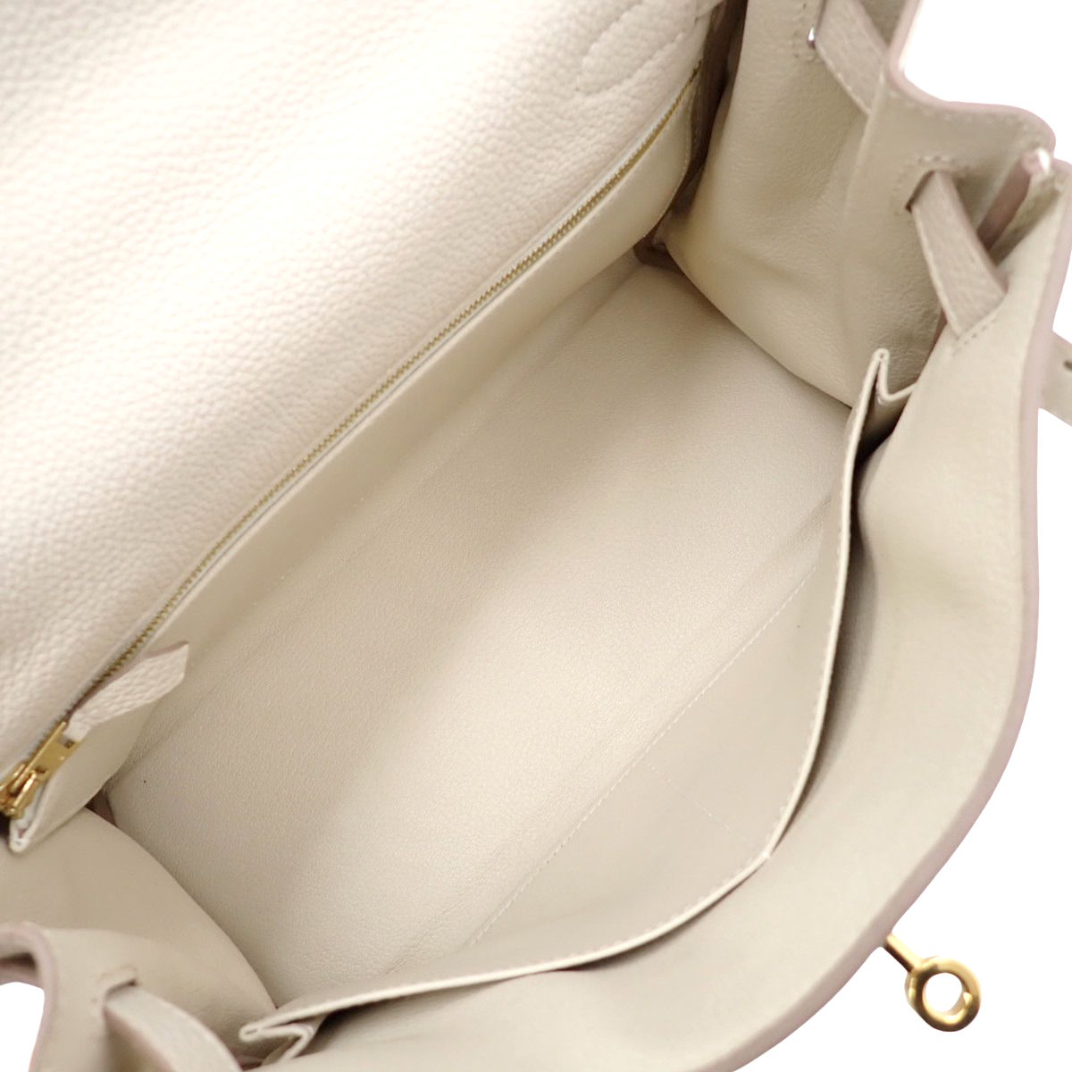 Kelly 28 (Sellier) Togo Craie Gold Hardware B stamp