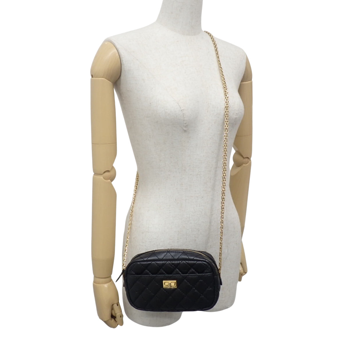 2.55 マトラッセ カメラバッグ カーフ ブラック