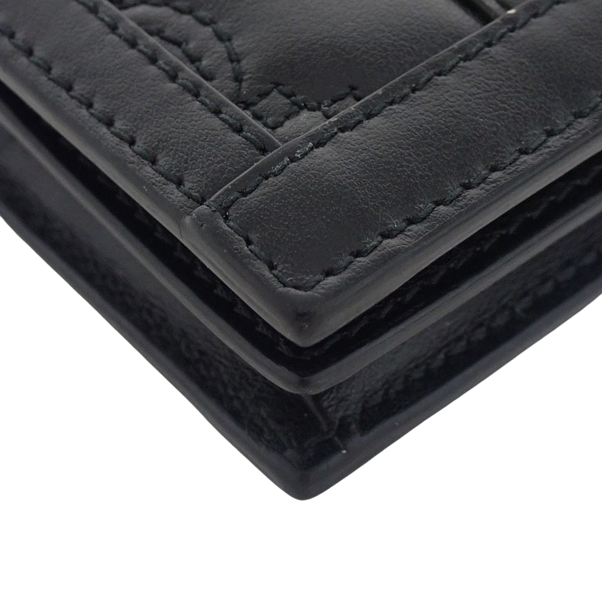 GG Matelasse 723786 Bifold Wallet