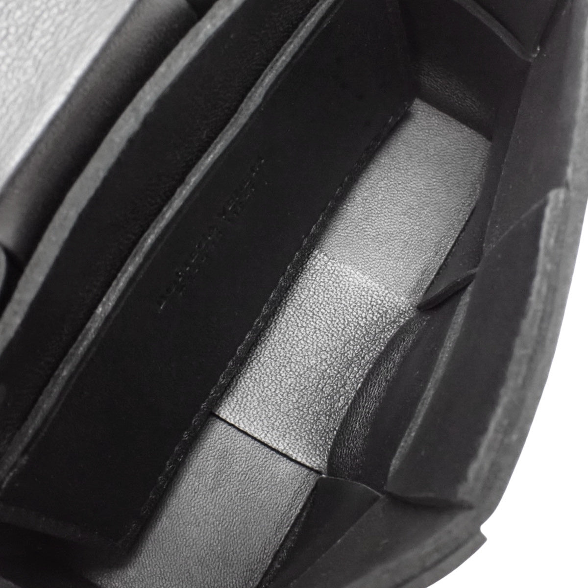 マキシイントレチャート CANDY キャンディー カセットミニ バッグ ラムスキン ブラック 666688VMAY18425