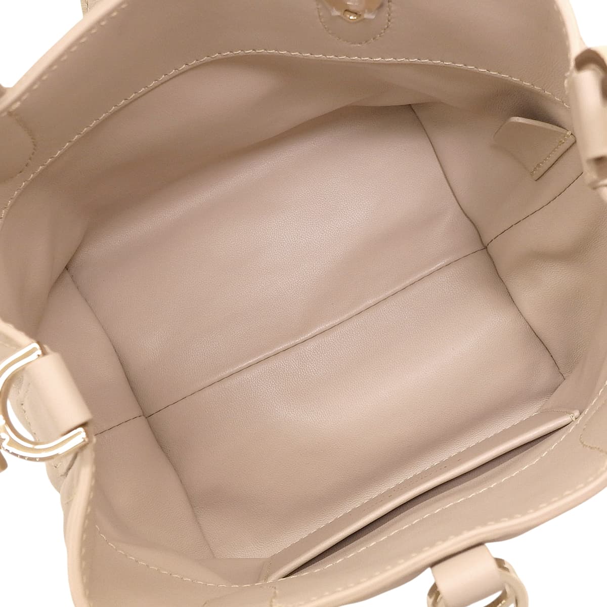 マクロカナージュ トゥジュール バーティカル ナノ トートバッグ ベージュ S6100OSNW_M51U