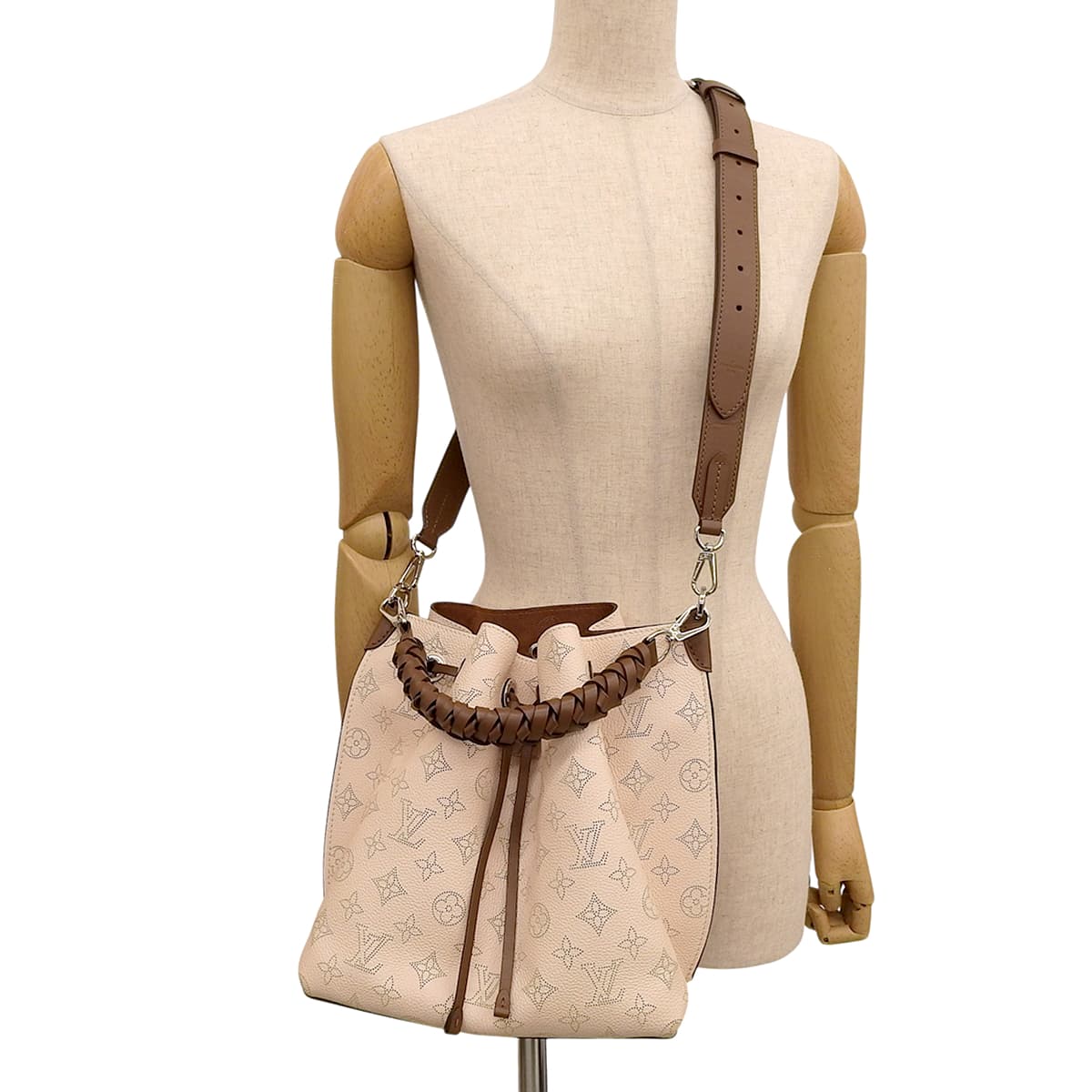 Mulia Mahina Leather Cream M55801