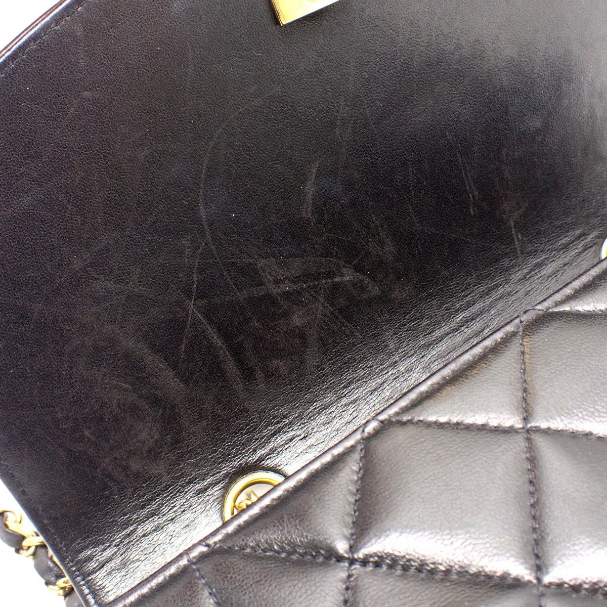 Matelasse Diana 22 Chain Shoulder Bag, Lambskin, Black