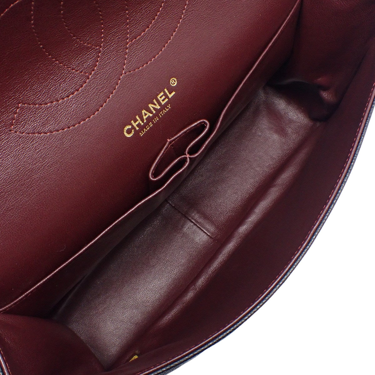 Matelasse Coco标志双层翻盖链条单肩包,鱼子酱纹皮革,黑色