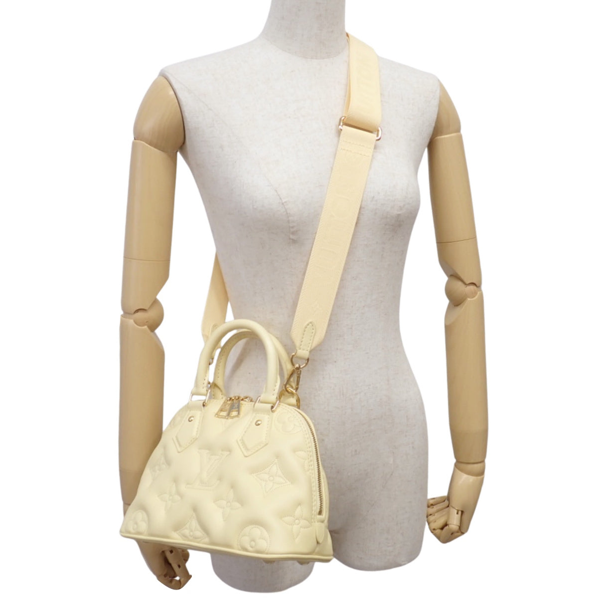 Alma Soft BB Bubble Gram Leather Banana M59821