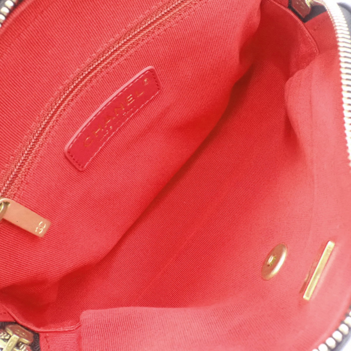 マトラッセ ココマーク チェーンリュック キャビアスキン ブラック