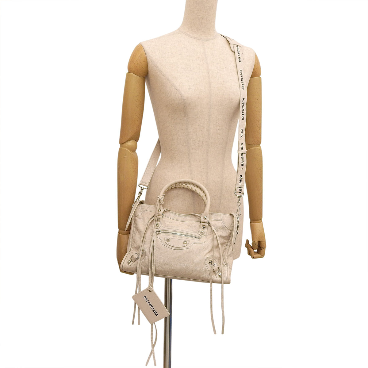 クラシックシティ レザー ベージュ 431621