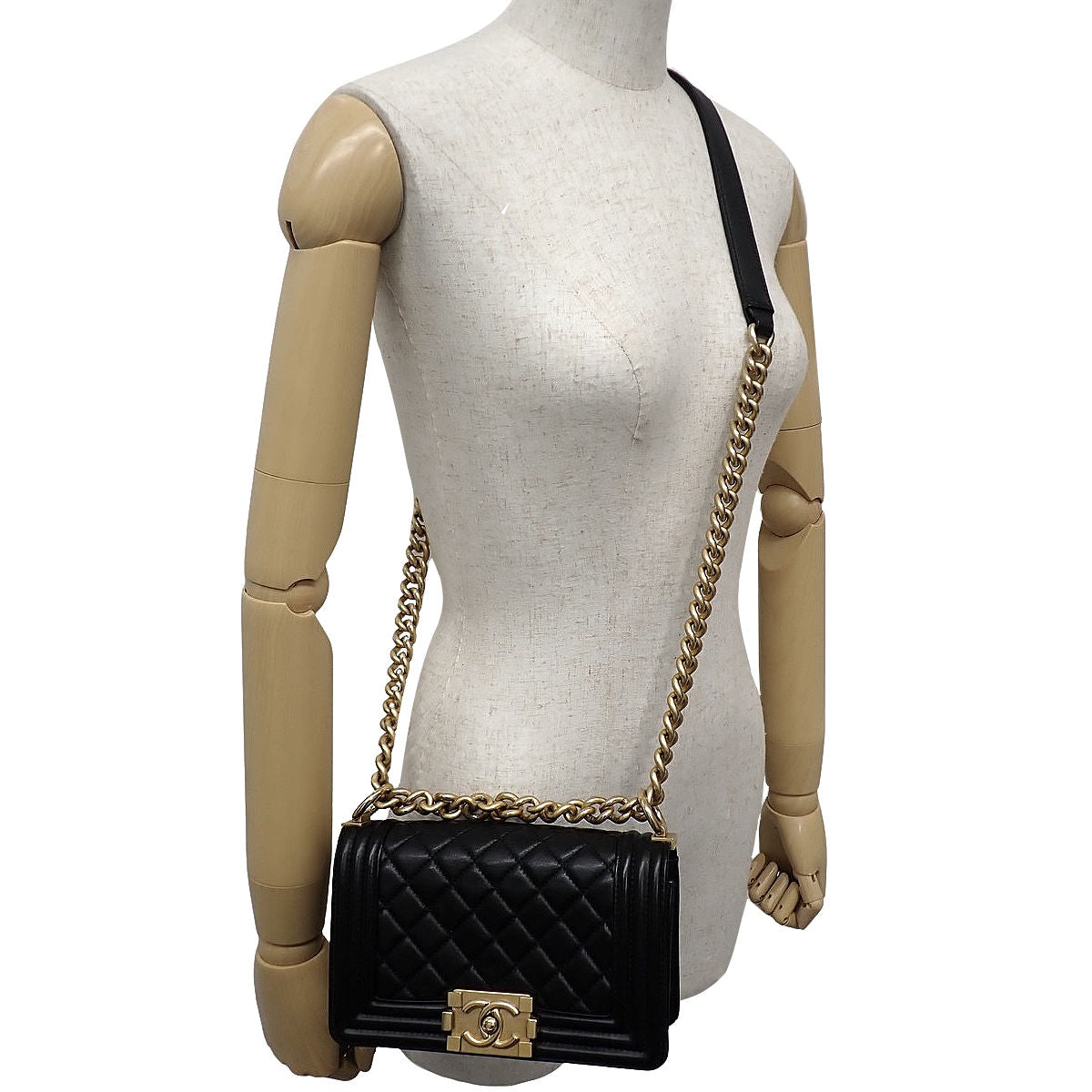 ボーイシャネル ココマーク チェーンショルダーバッグ ラムスキン ブラック