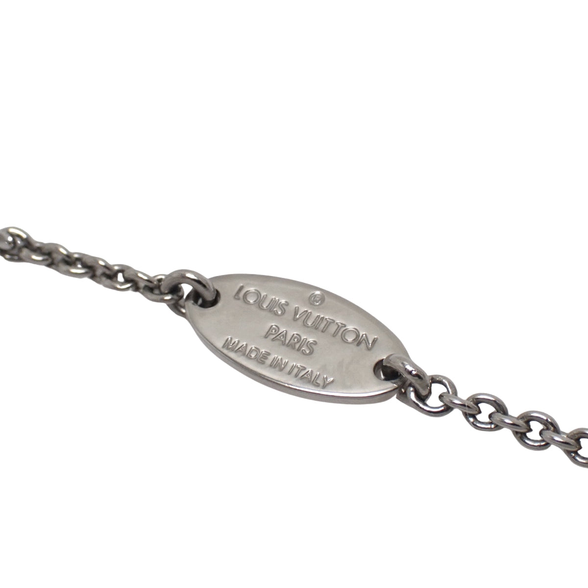 Metal Necklace - Essential V