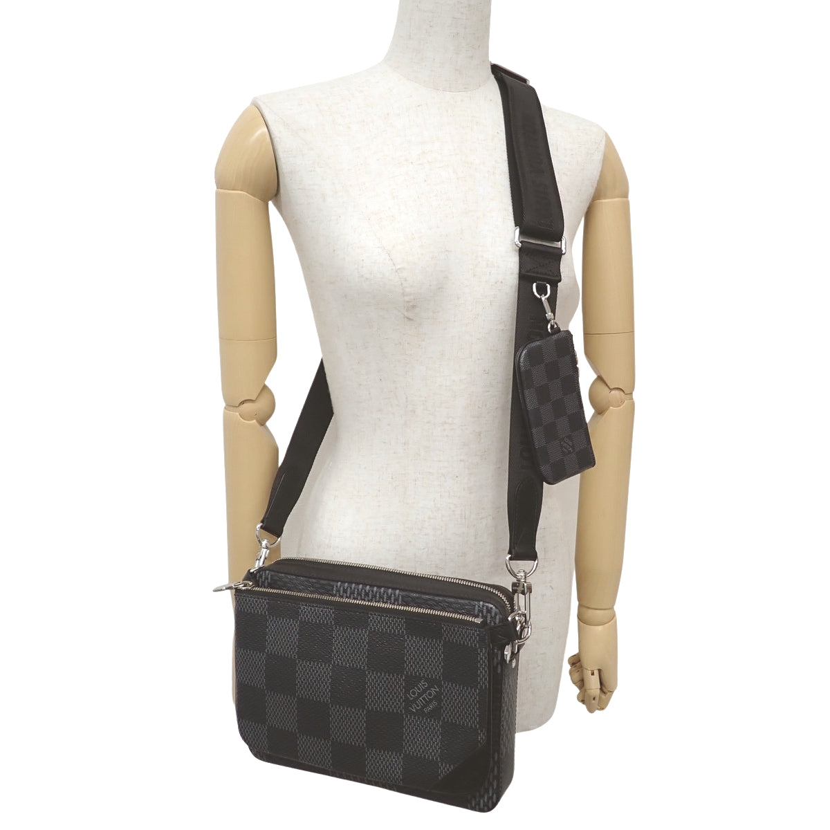 Damier Graphite 3D Trio Messenger N50017