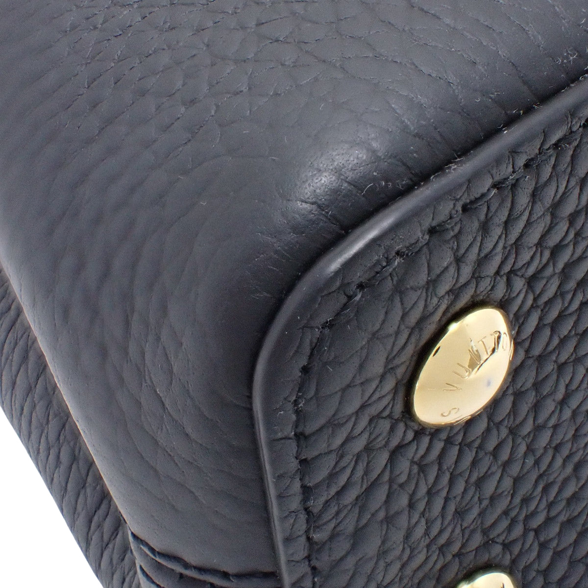 Capucines Mini Taurillon Leather Noir M14177