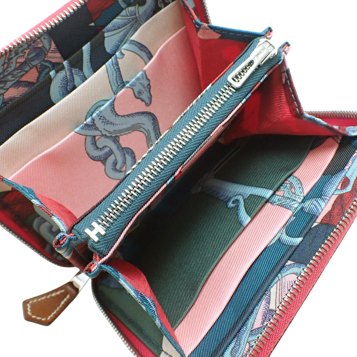 Azap Compact Silkin Veau Epsom Framboise Silver Hardware Z stamp