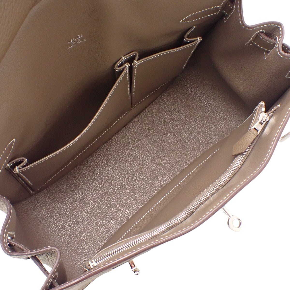 吉普赛包28 Taurillon Clemence皮 Étoupe色 银扣 C刻印