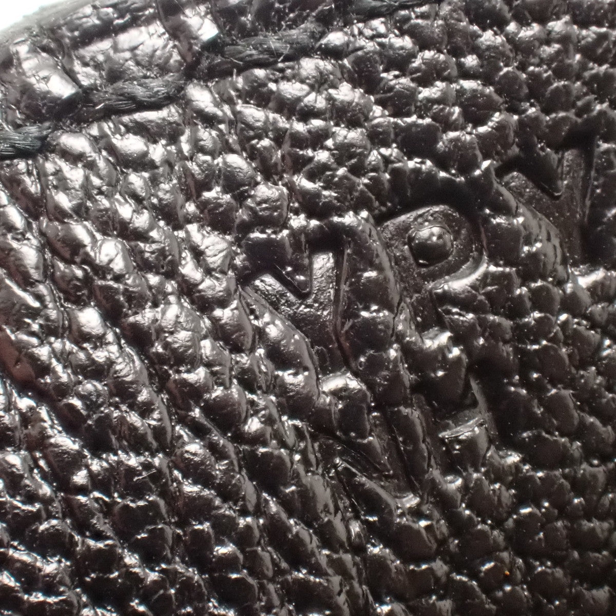 Kelly 28 (retourné) Togo Black Gold hardware Y stamp