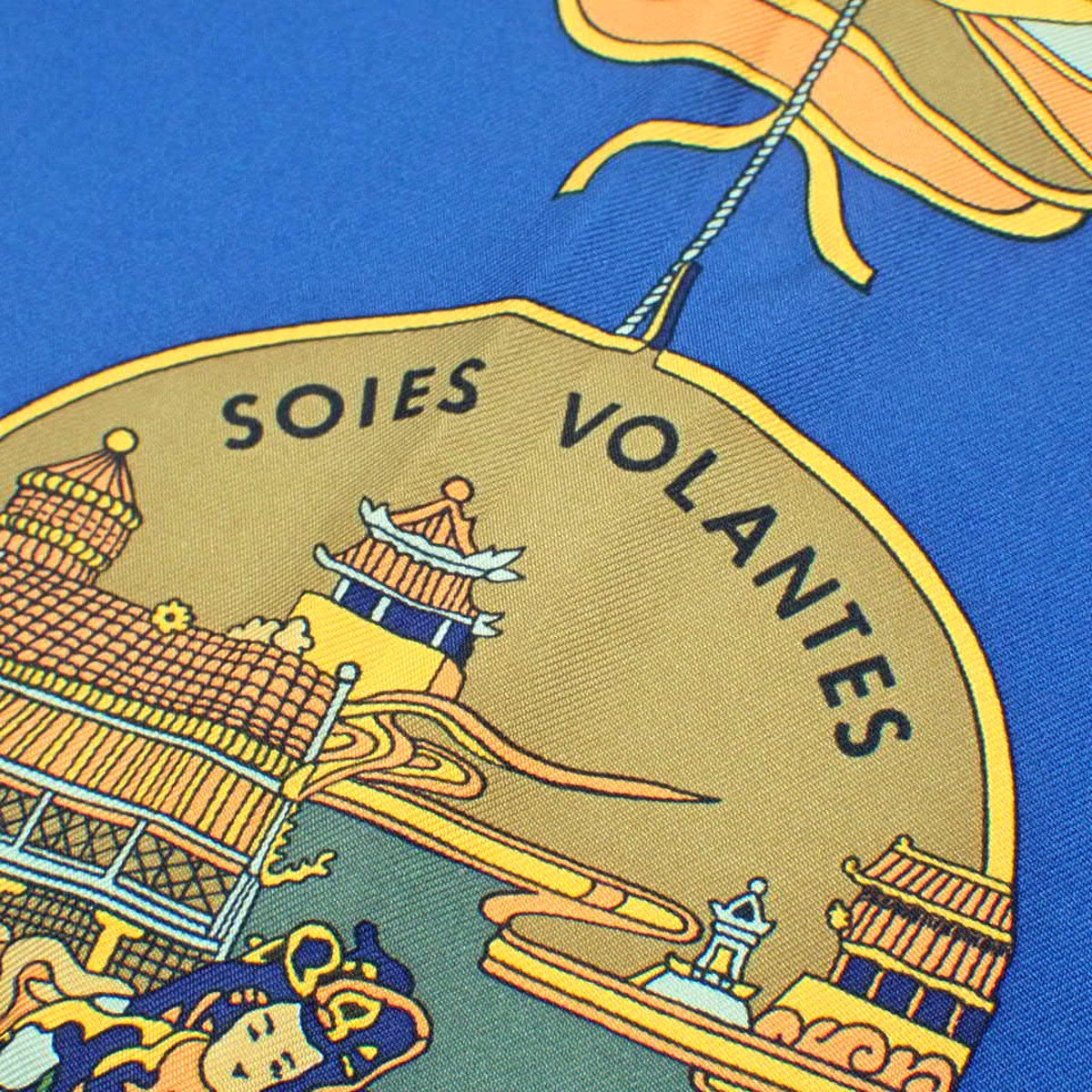 SOIES VOLANTES 大空に舞うシルク カレ90 シルク
